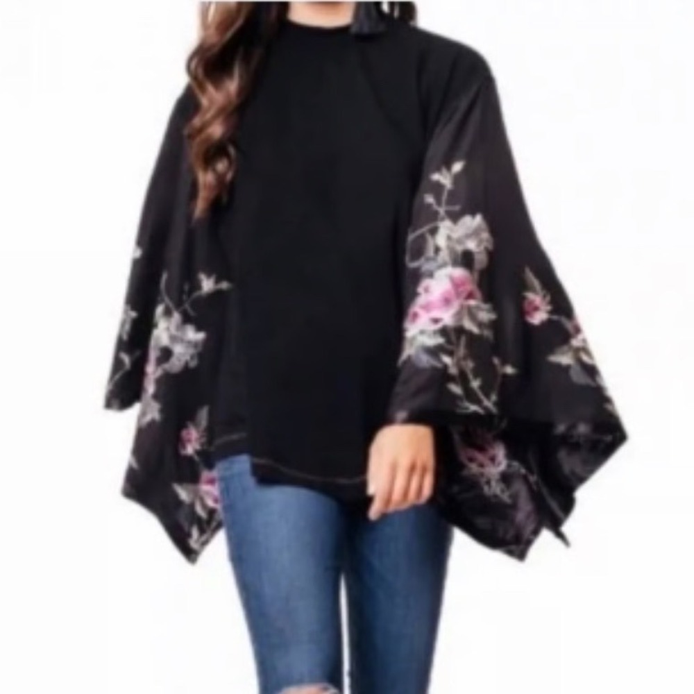 Free People Sydneys Tuesday Black Embroidered Satin Sleeve Tunic Kimono Top XS